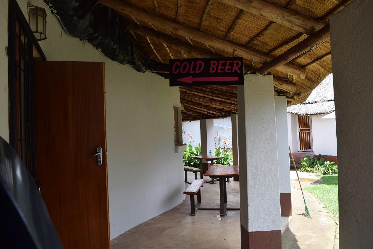 Sheri'S Lodge & Backpackers 格拉斯科普 外观 照片